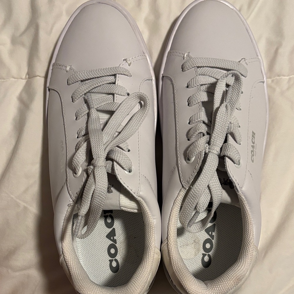 Coach Women's White Lace-Up Sneakers Great Condition size 9